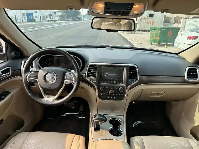 جراند شروكي 8 سلندر ليمتد 2015 19