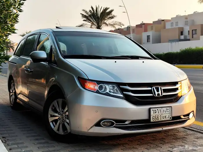 للبيع هوندا اوديسي فل كامل اخت الجديدة بالاحساء 2015 0