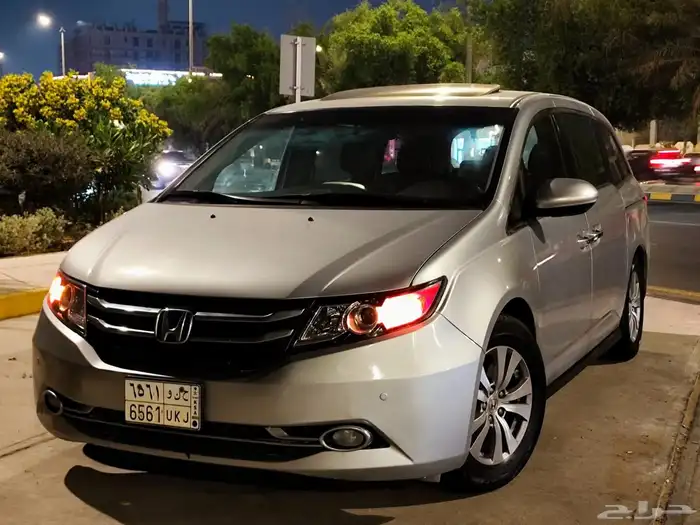 للبيع هوندا اوديسي فل كامل اخت الجديدة بالاحساء 2015 22