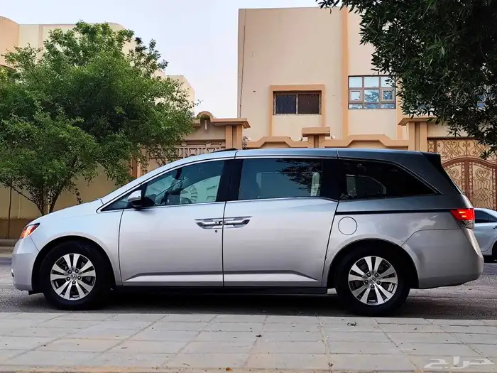 للبيع هوندا اوديسي فل كامل اخت الجديدة بالاحساء 2015 13