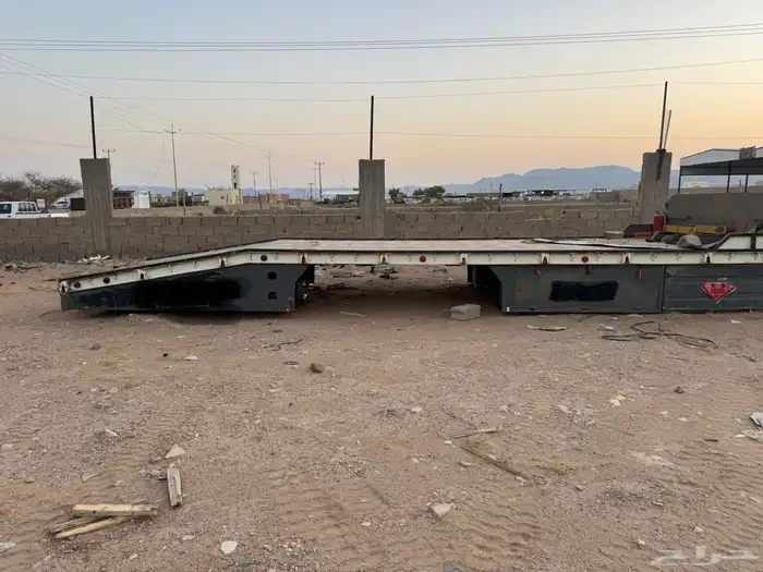 صندوق سطحه سكس الطول 9 متر والعرض 2 متر و67 سانتي 0