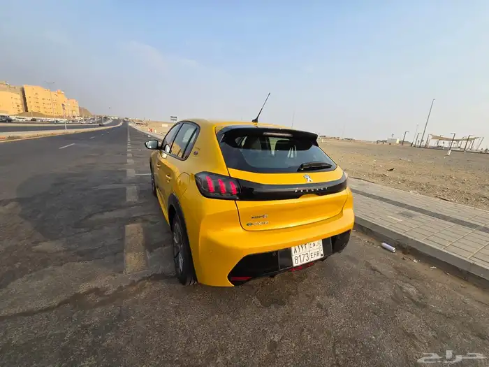 بيجو كهربائية 2023 الممشى اقل من 2000 6