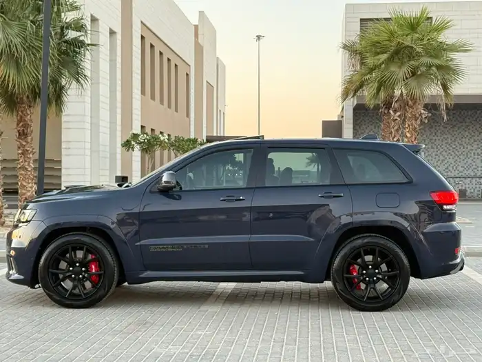 جيب شيروكي تراك هوك 2018 على الضمان 14