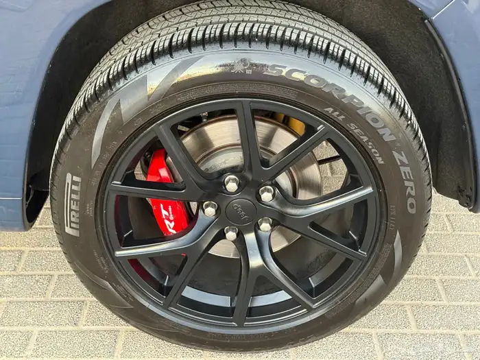 جيب شيروكي تراك هوك 2018 على الضمان 40