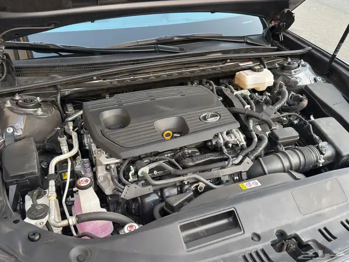 لكزس ES300h موديل 2024 12