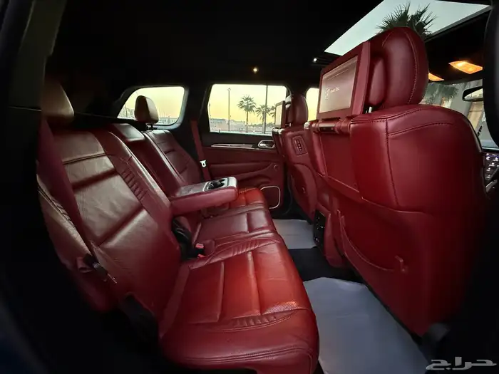 جيب شيروكي تراك هوك 2018 على الضمان 31