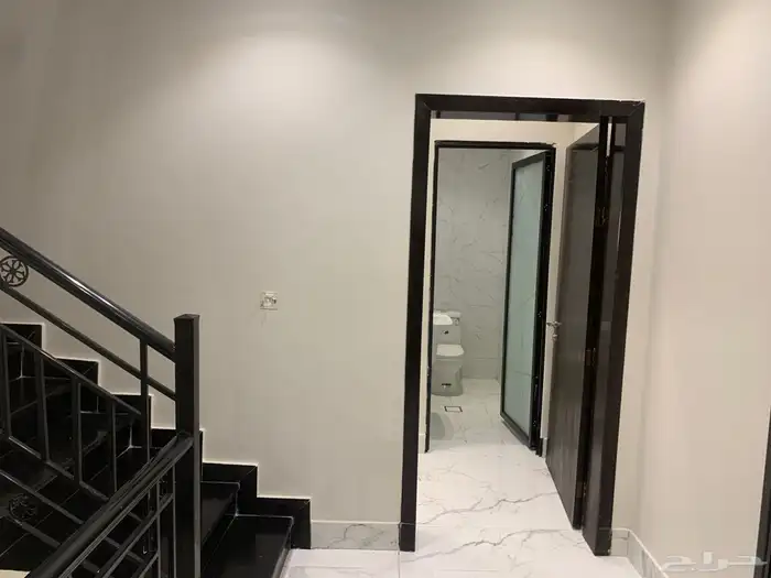 للبيع فيلا دوبلكس مختصره للعوائل الصغيره بسعر معقول 730 20