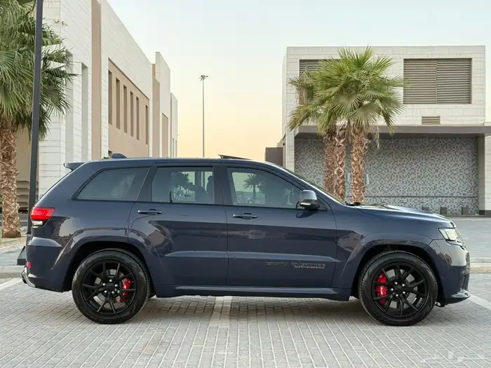 جيب شيروكي تراك هوك 2018 على الضمان 11