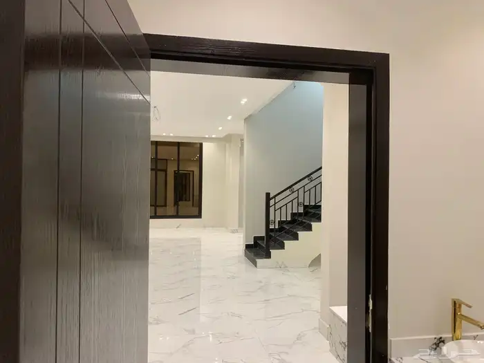 للبيع فيلا دوبلكس مختصره للعوائل الصغيره بسعر معقول 730 8