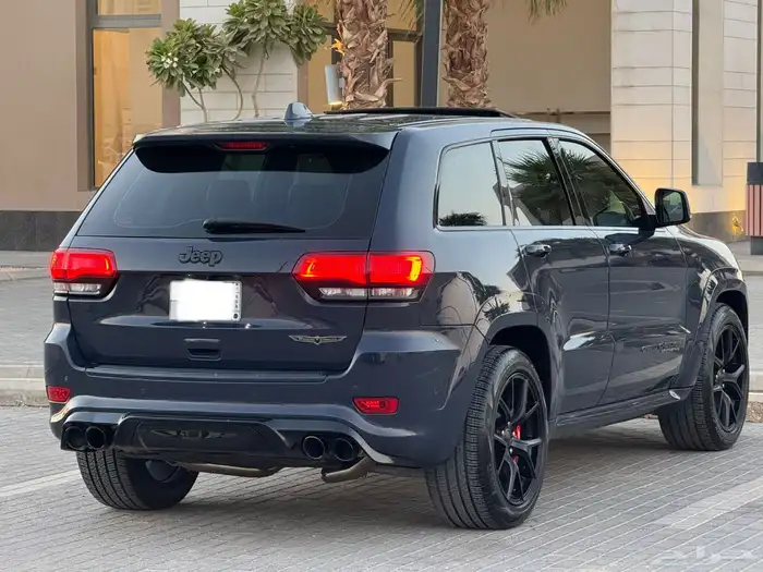 جيب شيروكي تراك هوك 2018 على الضمان 25