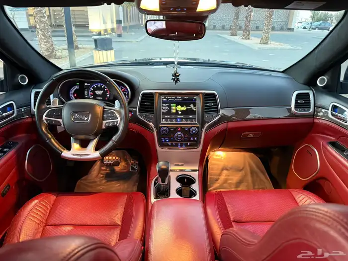 جيب شيروكي تراك هوك 2018 على الضمان 32