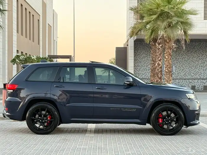 جيب شيروكي تراك هوك 2018 على الضمان 8