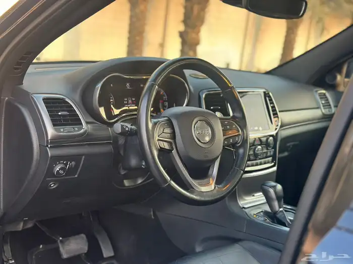 جراند شيروكي 6 سلندر S 2020 19