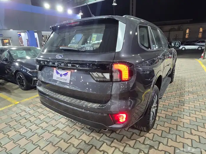 فورد ايفرست 2025 XLS دبل جديد 4