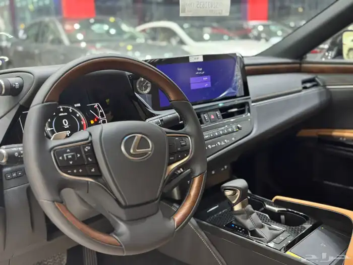 لكزس Es350 cc موديل 2025 لوحه لم تمشي بعد 9