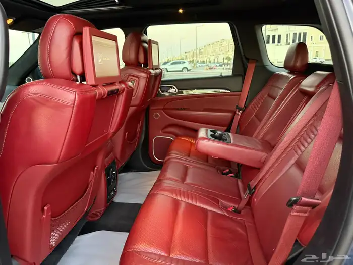 جيب شيروكي تراك هوك 2018 على الضمان 26