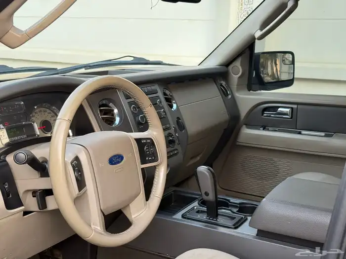 فورد اكسبيدشن 2013 11