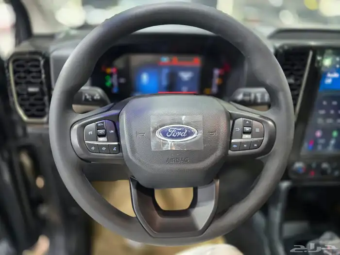 فورد ايفرست 2025 XLS دبل جديد 9