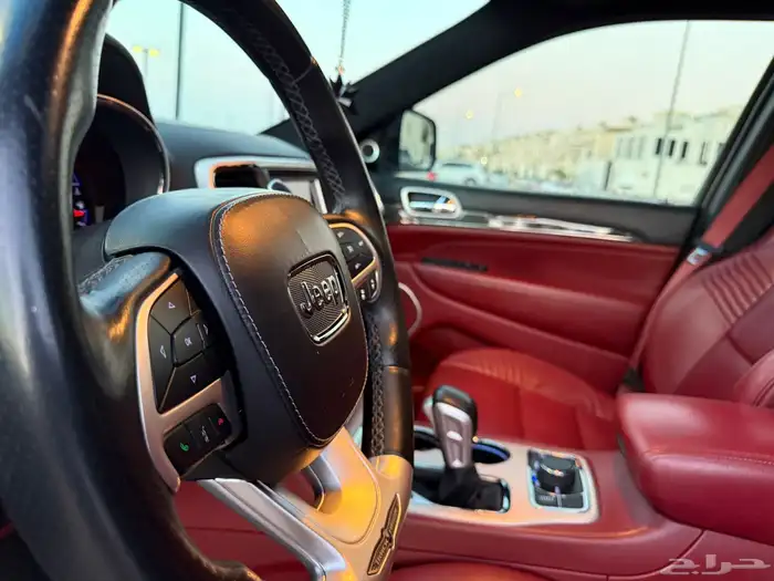 جيب شيروكي تراك هوك 2018 على الضمان 24