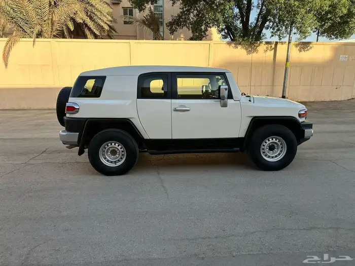 للبيع اف جي كروزر 2016 إكستريم 4