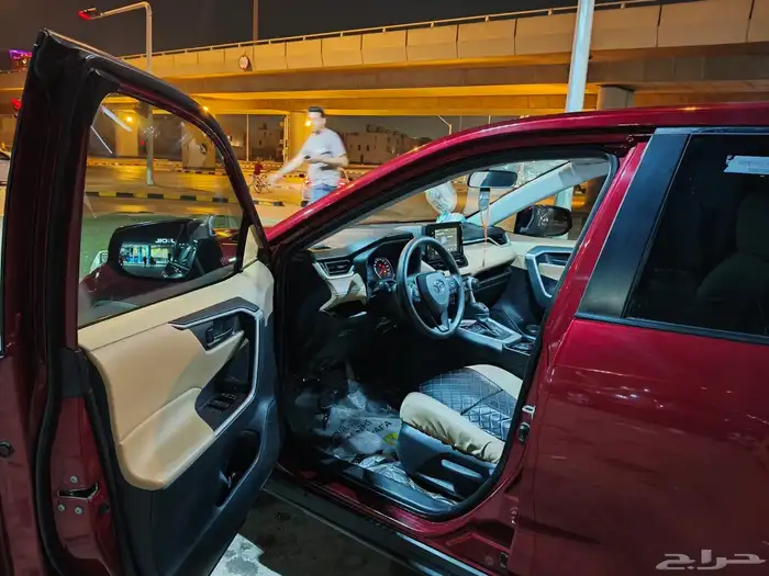 السياره بيها صدمه فى الوجيه مع الإرباك طلع ومتوظب 0