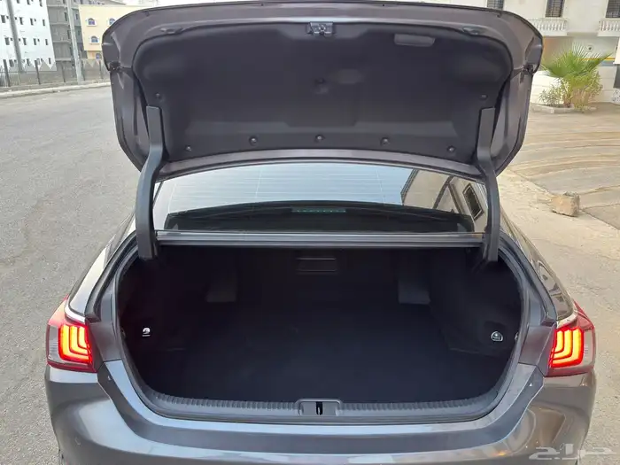 لكزس ES300h موديل 2024 8