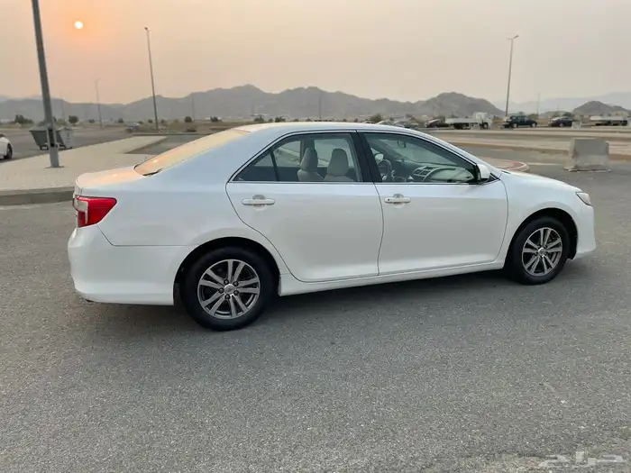 كامري موديل 2015 عداد 455 الف تماتيك بودي بلد 6