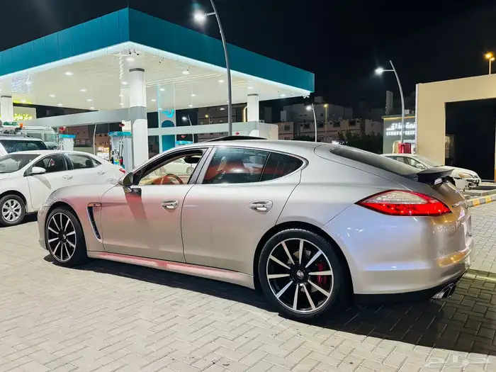 بورش باناميرا 1