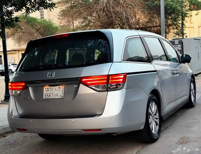 للبيع هوندا اوديسي فل كامل اخت الجديدة بالاحساء 2015 3