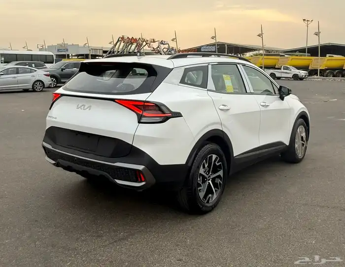 كيا سبورتاج 2025 ( بنزين جديده ) فل كامل بانورما للبيع 3