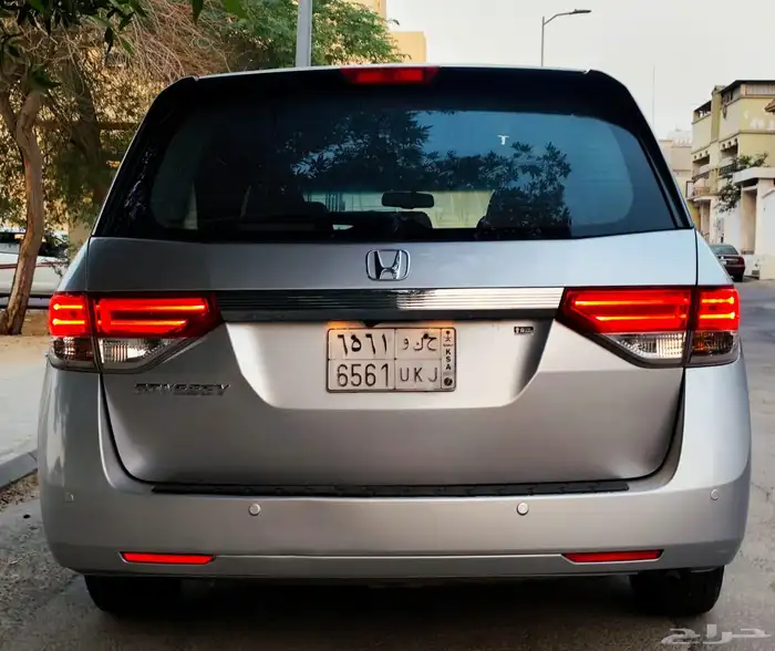 للبيع هوندا اوديسي فل كامل اخت الجديدة بالاحساء 2015 12