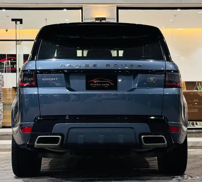 رنج روفر 2018 سبورت V8 ( بحالة ممتازة ) 3