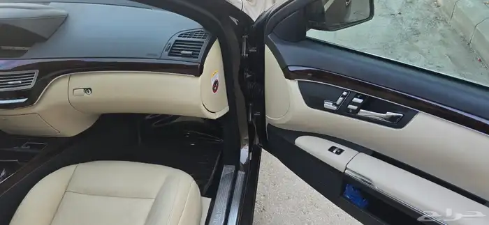 Mercedes 2012 S300 Luxury Package 13