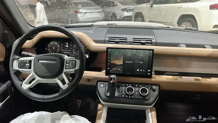 لاندروفر ديفندر 6HSE 2025 سلندر 110 وارد الناغي 7