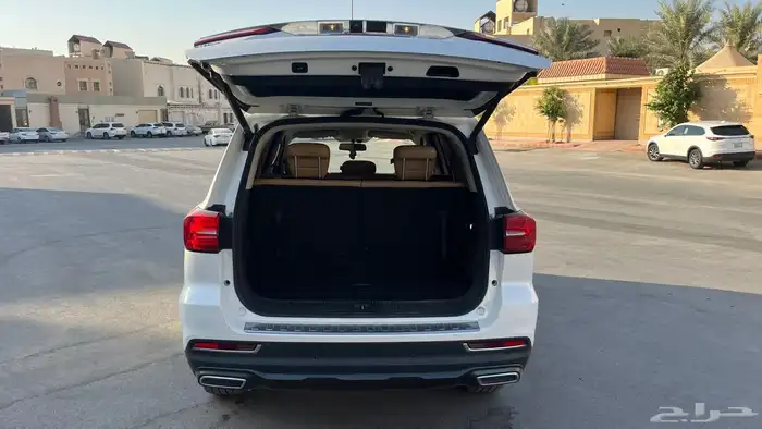 ام جي ار اكس 8 MG 5