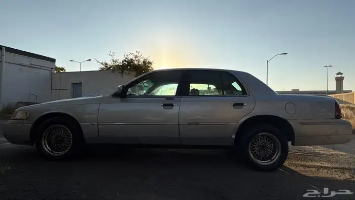 فورد ماركيز 2001 6