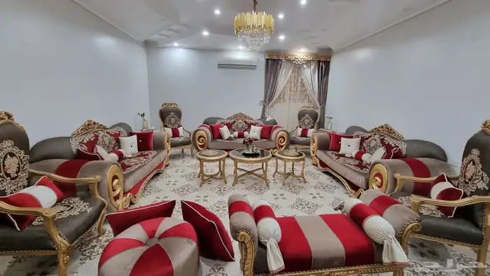 كنب 9 قطع معه 5 طوايل وستارته 1