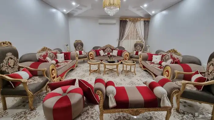 كنب 9 قطع معه 5 طوايل وستارته 2