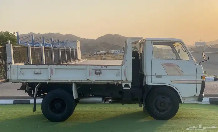 قلاب ديهاتسو 83 نظيف 3