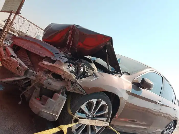 تشليح قطع غيار سيارات هوندا اكورد موديل 2015 1