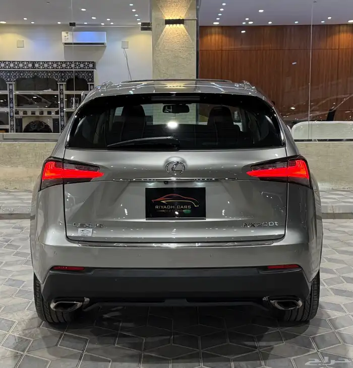 لكزس 2016 NX 200t (بحالة ممتازة) 3
