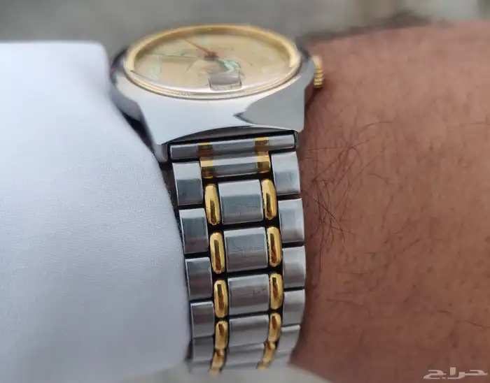 ساعات وست اند واحدة جديدة وواحدة بحالة الجديدة (west end) 10