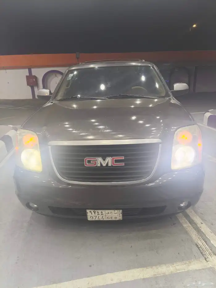 GMC Yukon model. 2011 rate 19.000 7