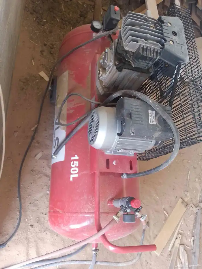 مشروع كامل للبيع منشار 80 مكنة نشارة صندوق والثانيه تلقيم كم 1