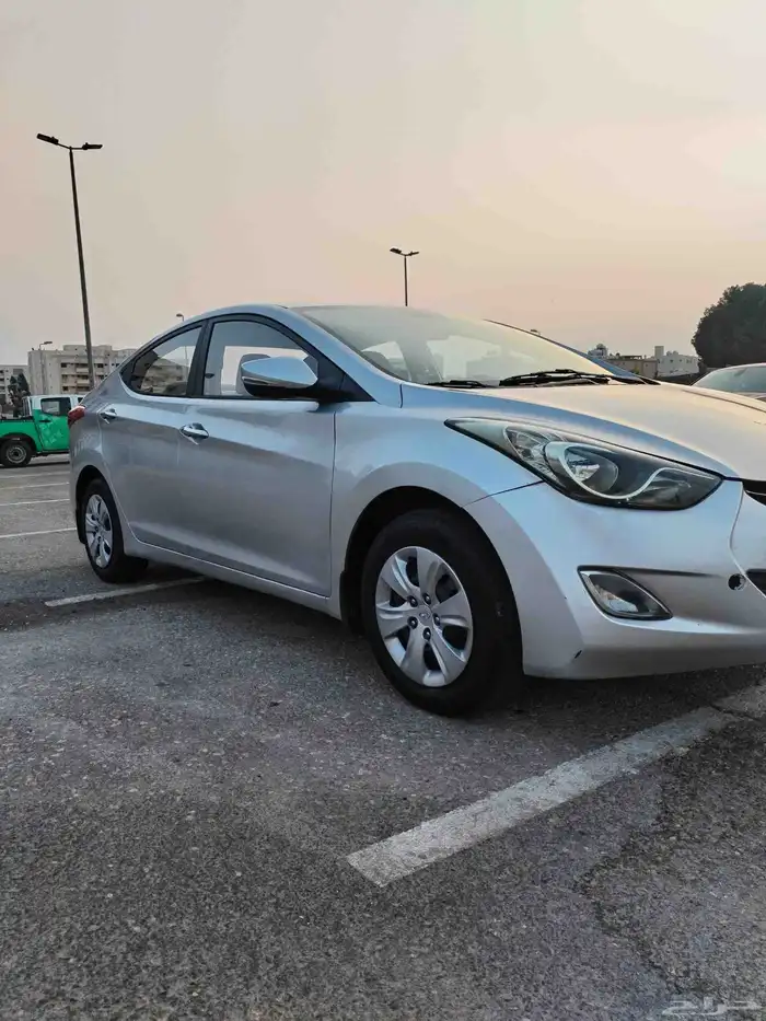 هواندي النترا مديل. 2012 12