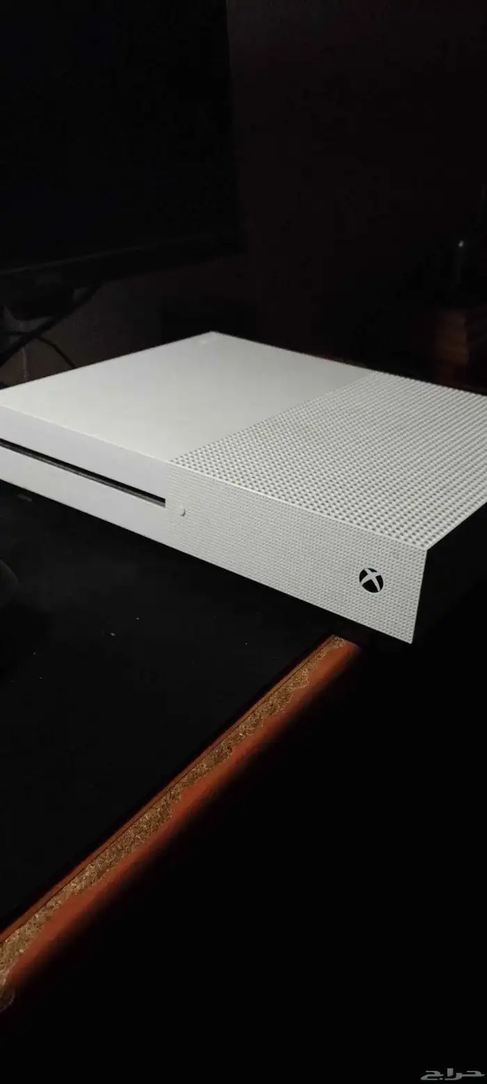 اكس بوكس ون تيرا مع شاشة BenQ 0