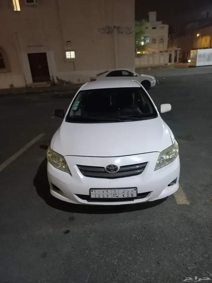كورلا2010 اللون ابيض قير عادي بحالة ممتازة جدا السعر 22الف 0