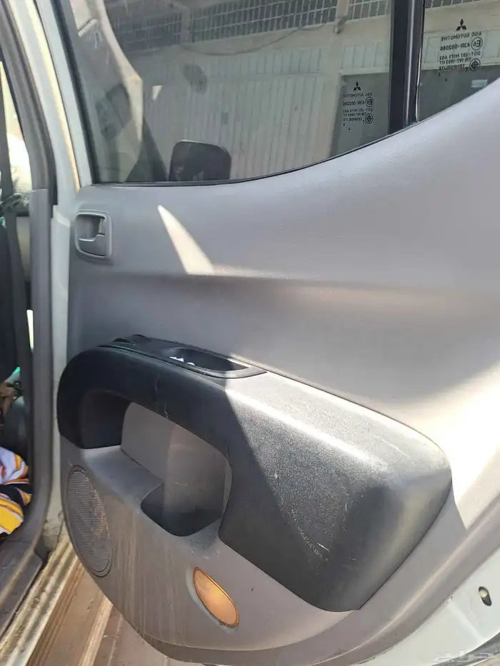 ميتسوبيشي 2008دبل للبيع ديزل 6