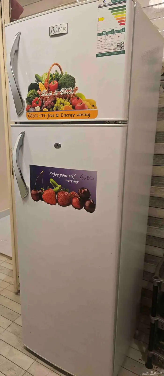 ثلاجة متوسطة الحجم للبيع 3