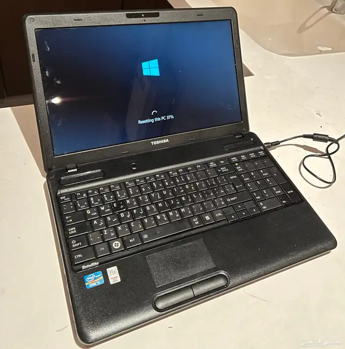 للبيع لابتوب توشيبا نظيف 0